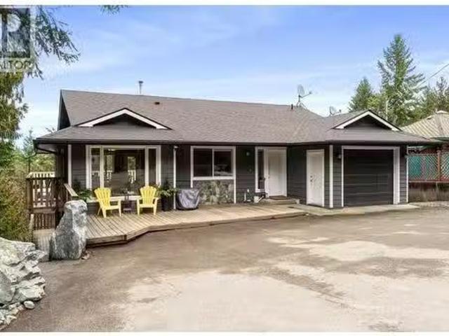 House for sale in Blind Bay, British Columbia
