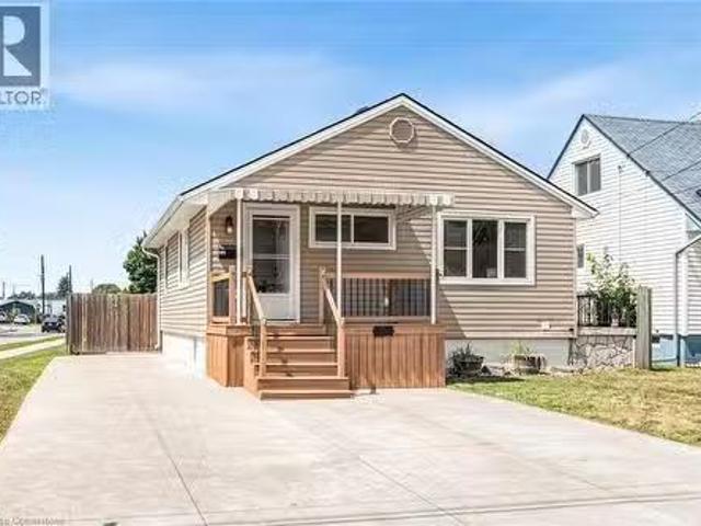 House for sale in Ancaster, Ontario