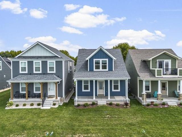 House for sale in Theatre District, Saint Charles
