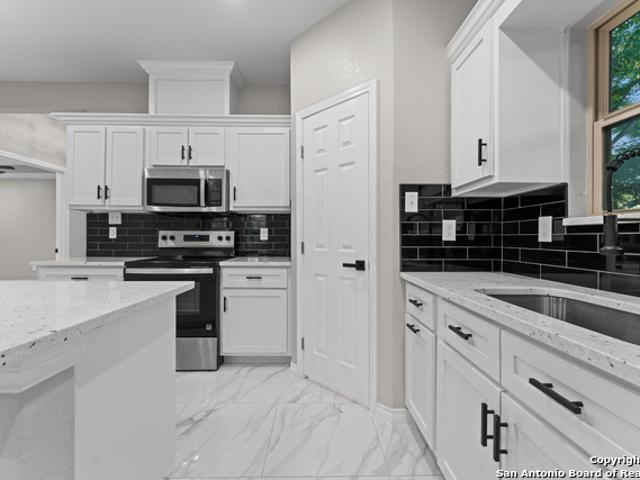 House for sale in Poteet, Texas