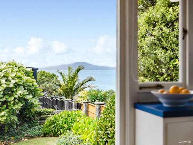 House for sale in Whangaparaoa