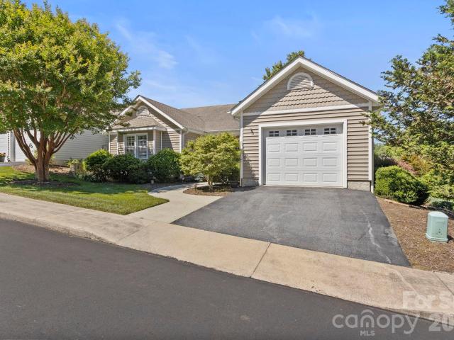 Townhouse for sale in Hendersonville, North Carolina