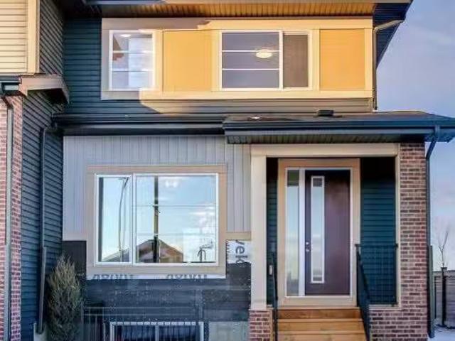 House for sale in Airdrie, Alberta