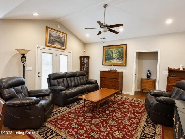 House for sale in Cecilia, Kentucky