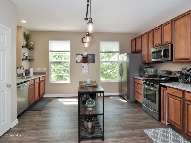 Condo for sale in Gilberts, Illinois