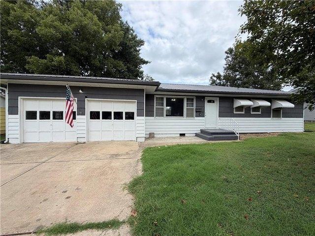 House for sale in Garnett, Anderson County