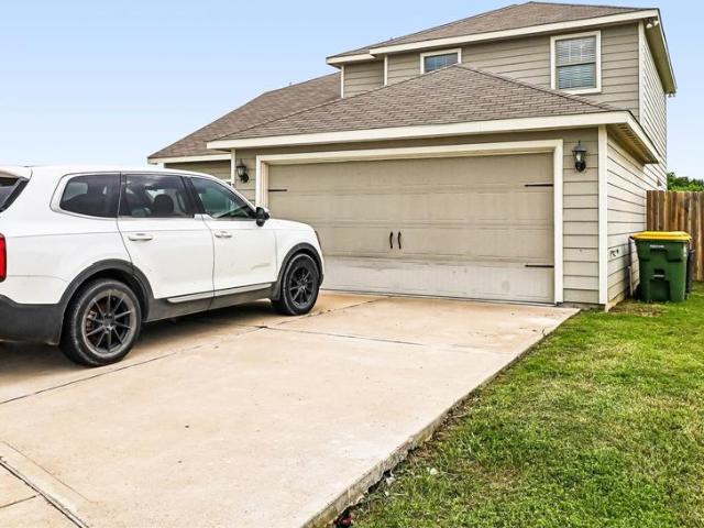 House for sale in Ellis, Texas