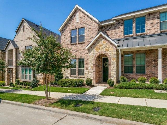 Townhouse for sale in Denton, Texas