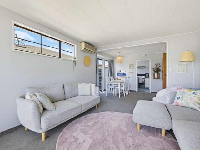 Townhouse for sale in Havelock North