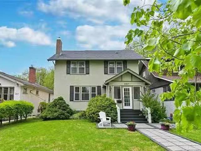 House for sale in East St. Paul, Manitoba