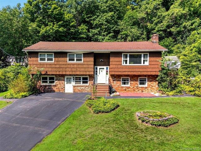 House for sale in Putnam Valley, New York