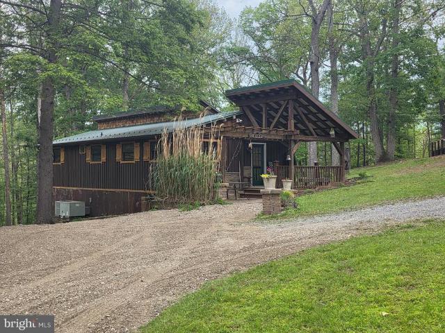 House for sale in Hedgesville, West Virginia