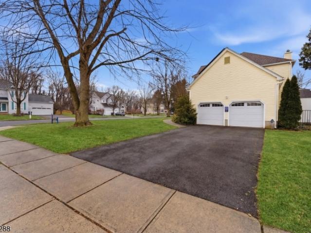 House for sale in Stewartsville, New Jersey
