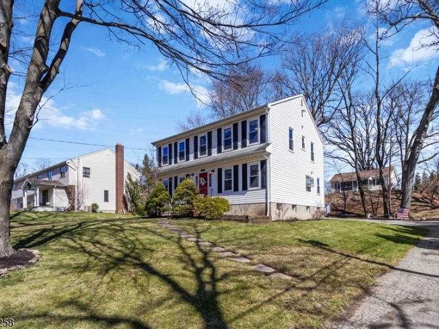 House for sale in Morris Plains, New Jersey