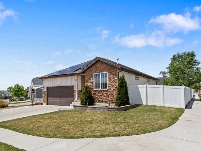 House for sale in Clearfield, Utah
