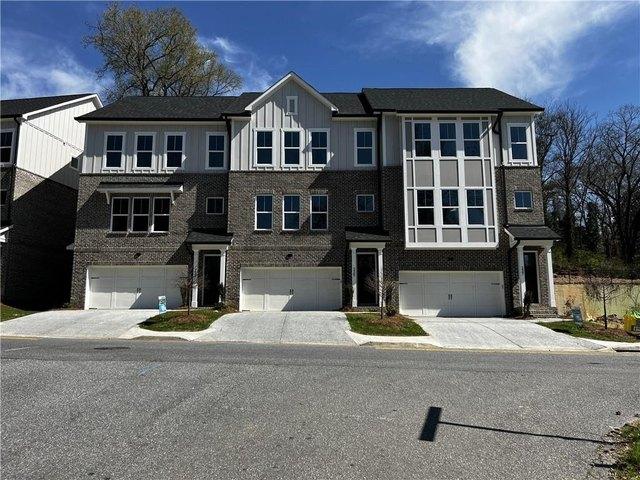 Townhouse for sale in Canton, Georgia