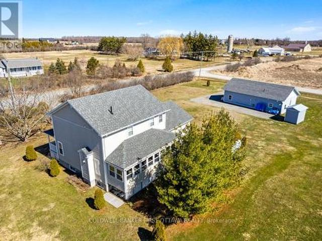 House for sale in Ontario