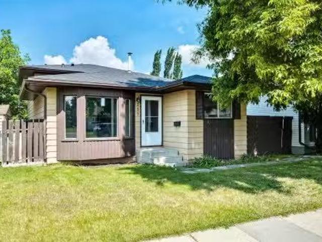 House for sale in Spruce Grove, Alberta