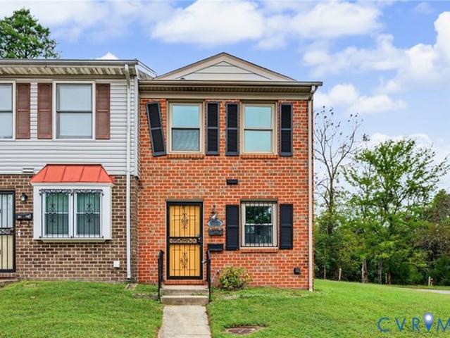 Townhouse for sale in Virginia