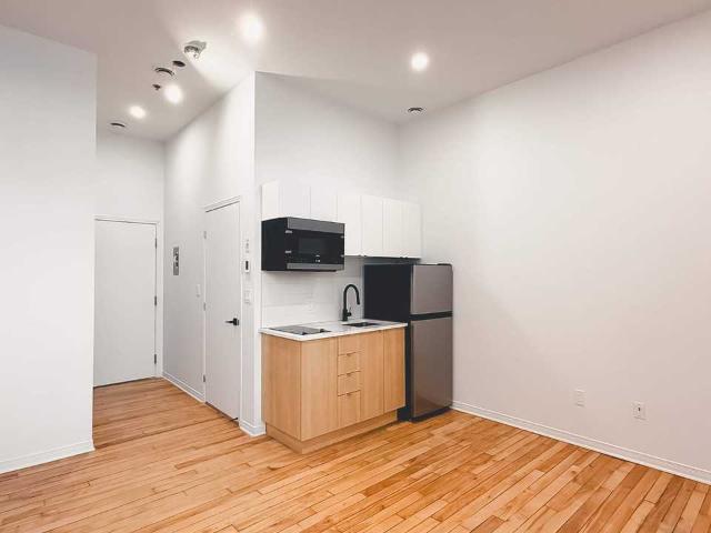 Apartment for rent in St. Leonard's, Quebec
