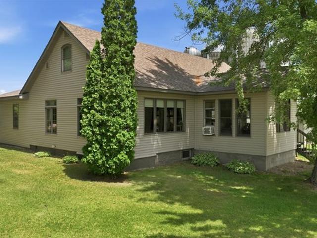 House for sale in New Auburn, Wisconsin