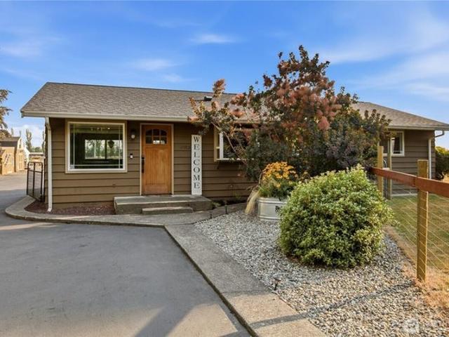 House for sale in Enumclaw, Washington