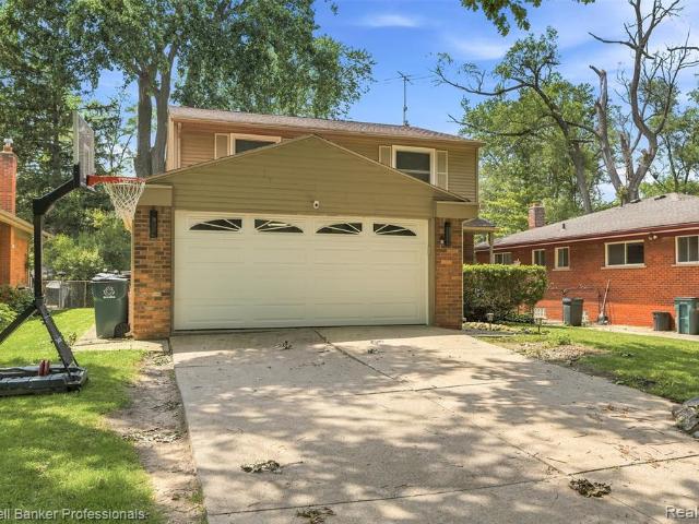 House for sale in Oak Park, Michigan