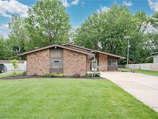 House for sale in North Olmsted, Ohio