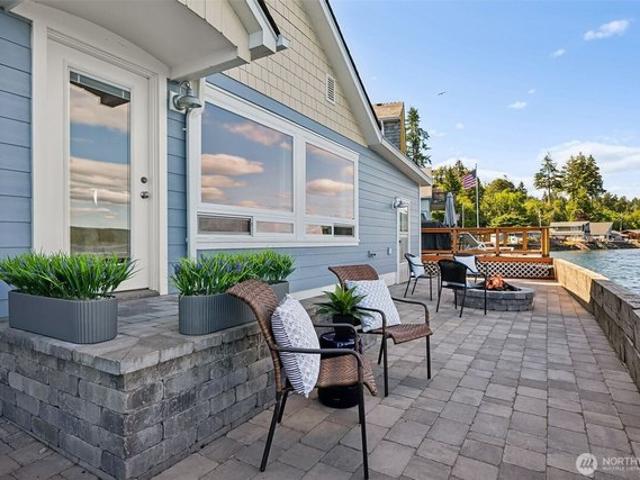 House for sale in Hoodsport, Washington