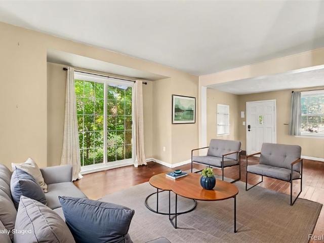 House for sale in Oak Park, Michigan