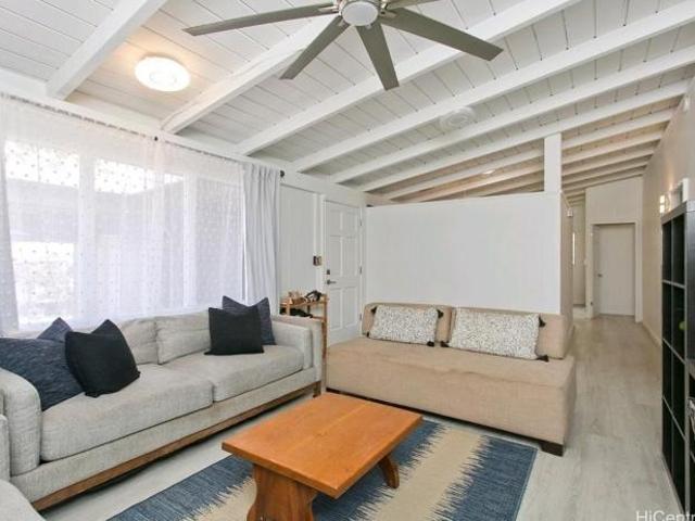 House for sale in Pearl City, Hawaii