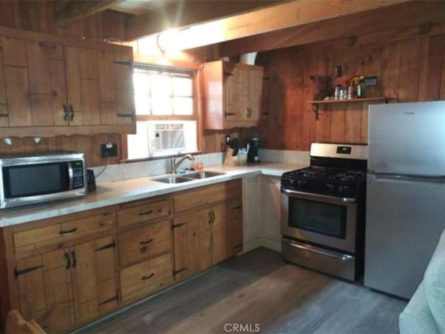 House for sale in Cedarpines Park, California