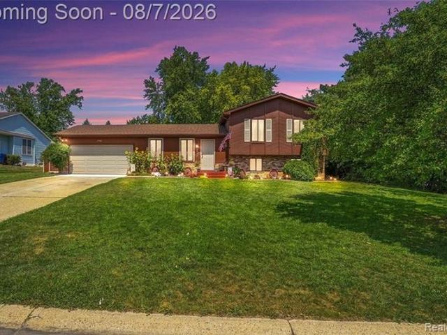 House for sale in Fenton, Michigan