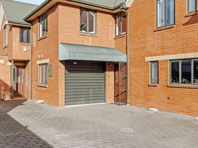 House for rent in Heathcote, Canterbury
