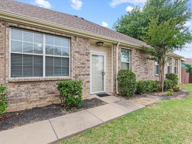 Townhouse for sale in Denton, Texas