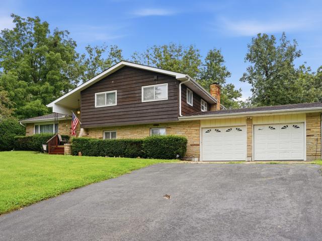 House for sale in Whiteside, Illinois