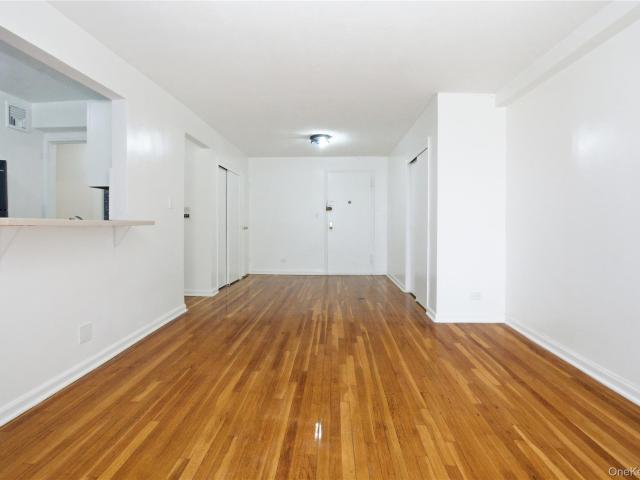 Property for rent in The Bronx, Arverne