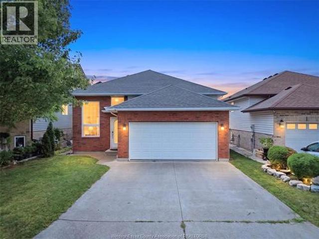 House for sale in Ontario