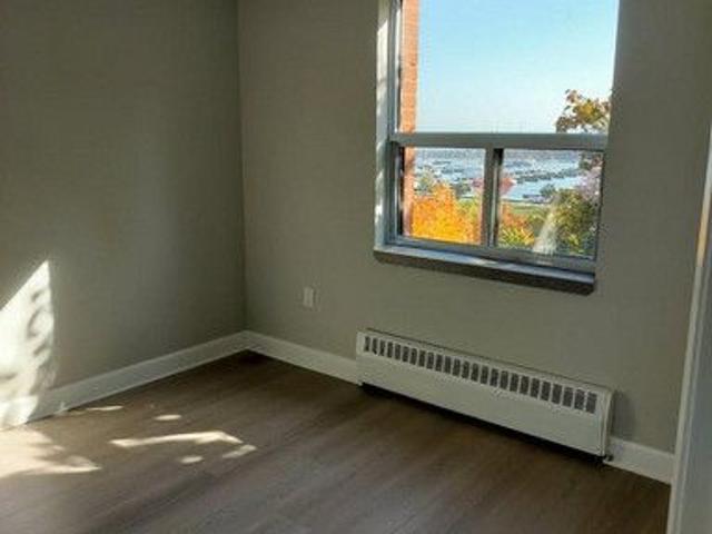 Apartment for rent in Bronte Village, Oakville