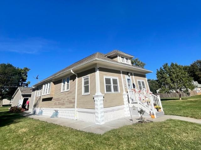 House for sale in Clinton, Iowa