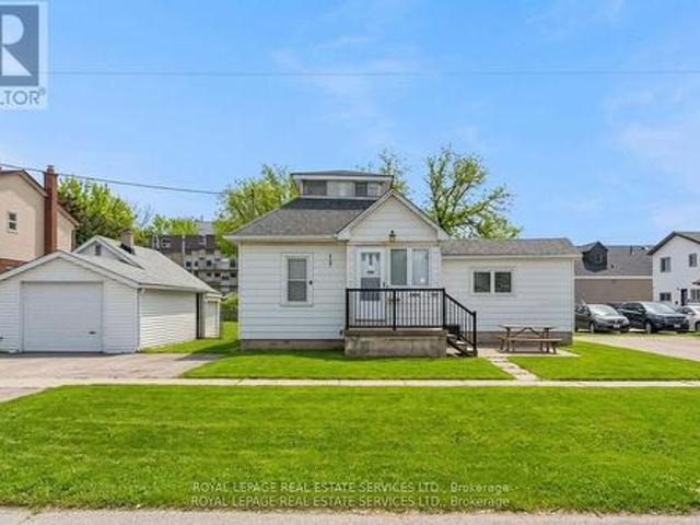 House for sale in Oakville, Ontario