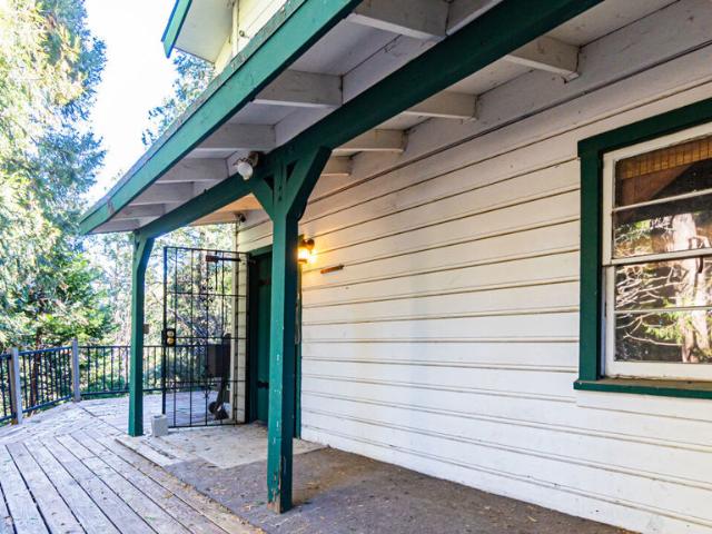 House for sale in Cedarpines Park, California