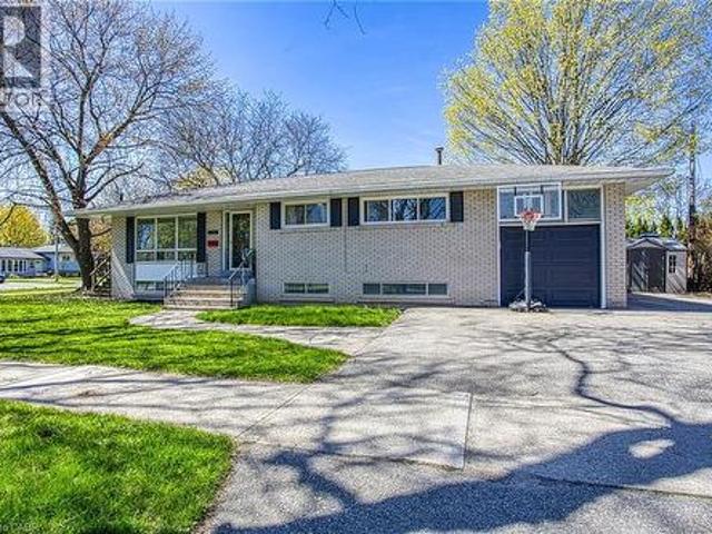 House for sale in Burlington, Ontario