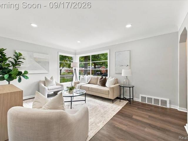 House for sale in Oak Park, Michigan