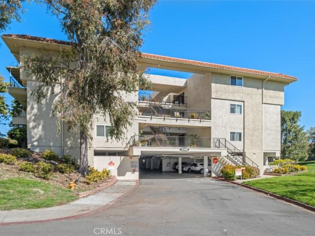 Condo for sale in Laguna Woods, California