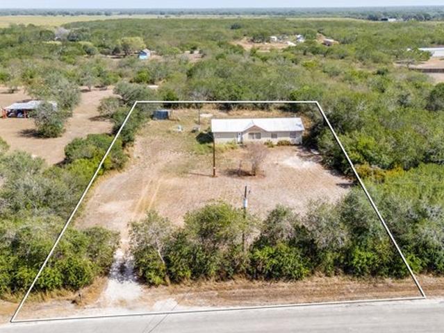 House for sale in Skidmore, Bee County