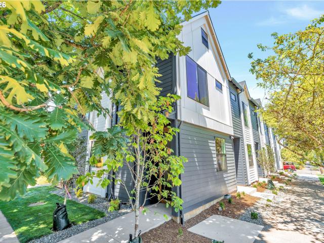 Townhouse for sale in Oregonia
