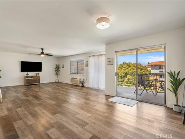 Condo for sale in Laguna Woods, California