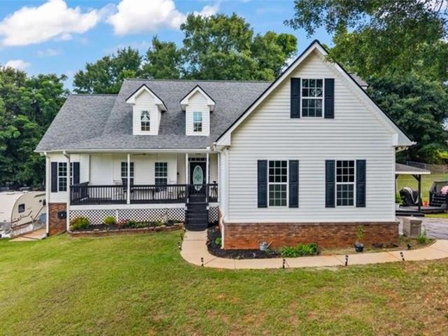 House for sale in Commerce, Georgia
