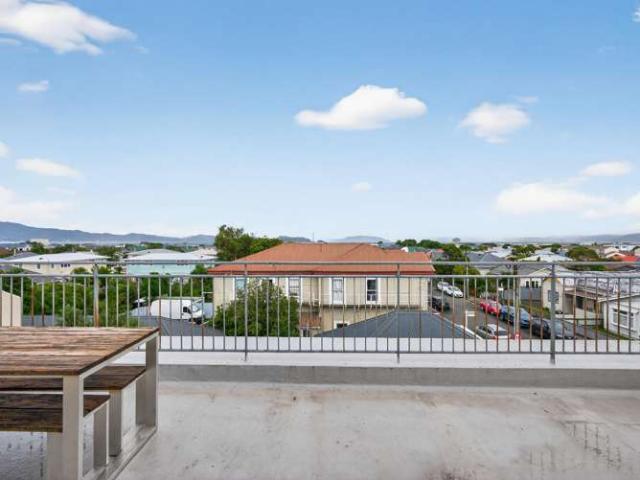 Apartment for sale in Days Bay, Wellington